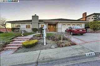 2881 Marineview Dr photo 1