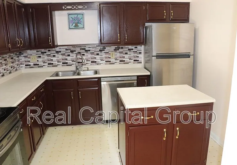 5 Cheryl Ct — Photo 8