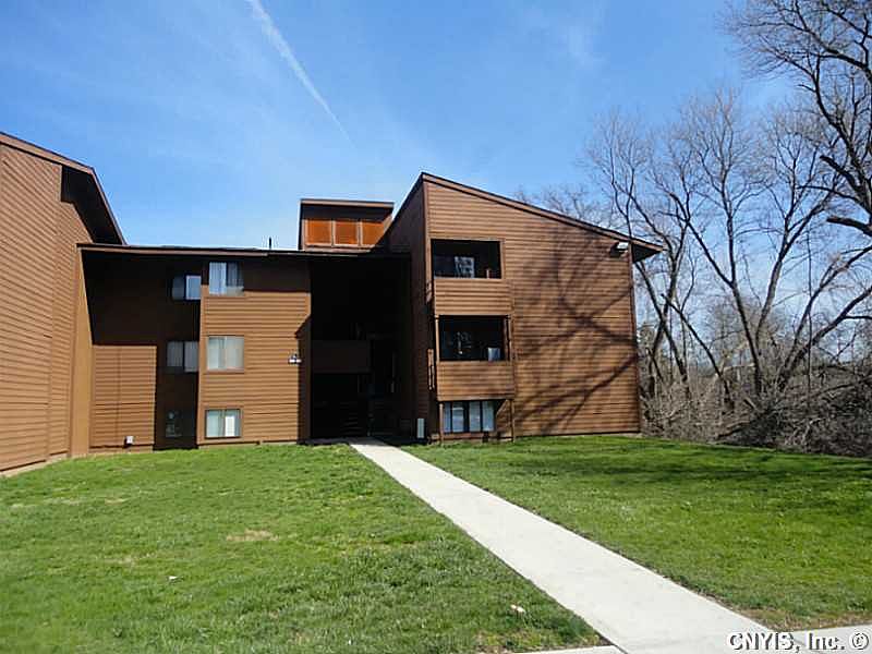 1st image of 336 Village Blvd N