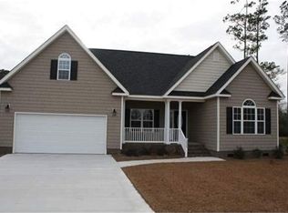 214 Wedgefield Cir, Maple Hill, NC 28454