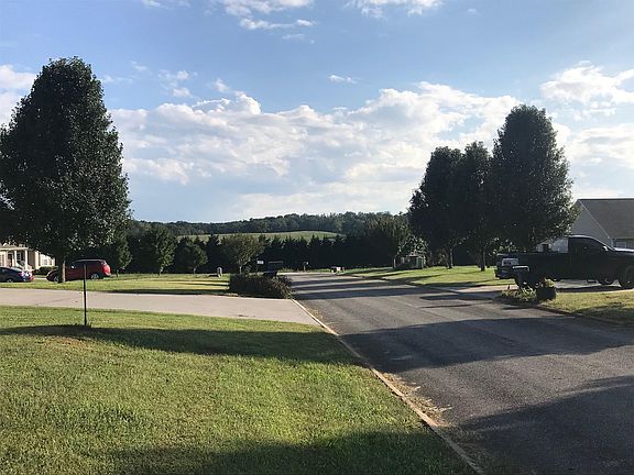 2nd image of Rockwell Blvd