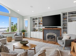 2411 SW Freund Street, Oak Harbor, WA 98277