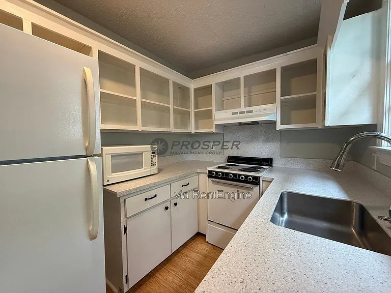 221 Congress St #3 — Photo 7