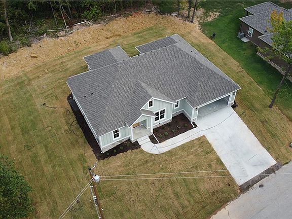 2nd image of 11 Quantock Hills Dr