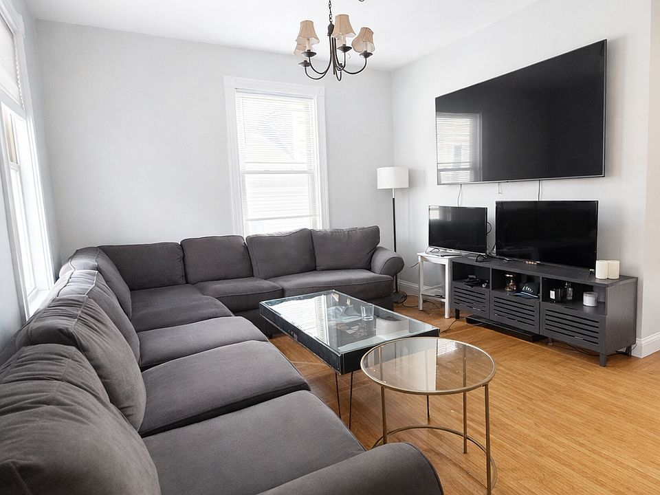 1st image of 762 E 4th St #2