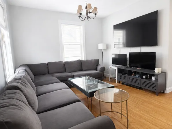 762 E 4th St #2, South Boston, MA 02127