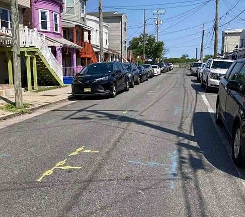 Exterior Neighborhood (street photo)