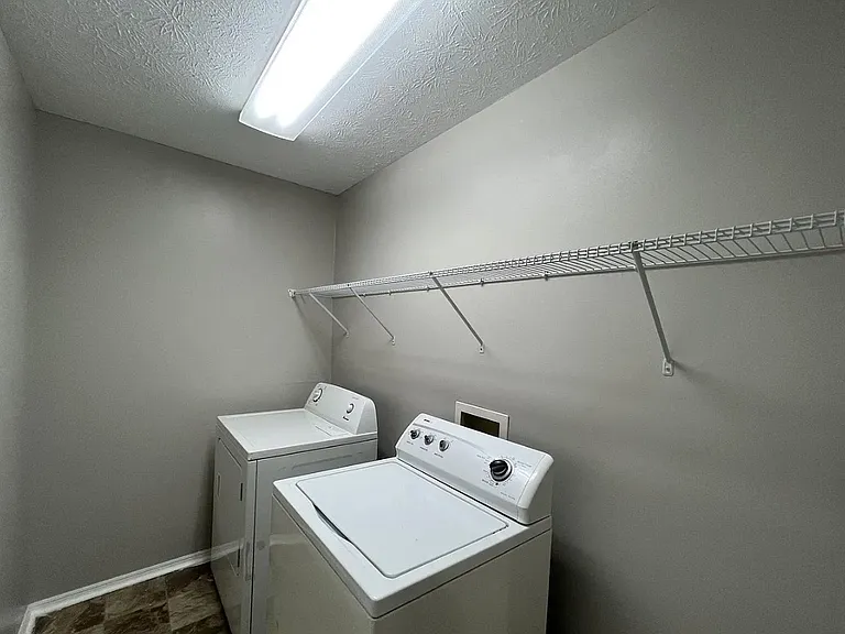 1013 Ashley Michelle Ct — Photo 21