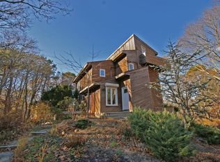 49 Peconic Rd, Hampton Bays, NY 11946