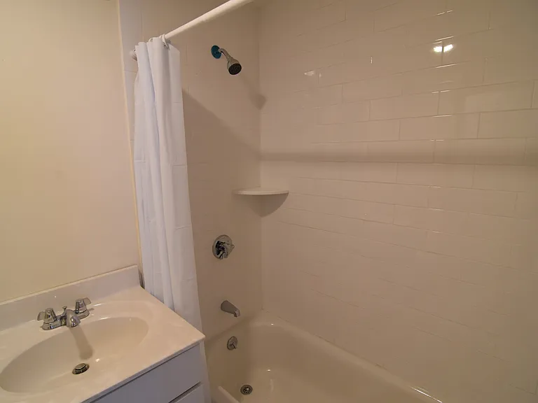 5 Barrows St #4 — Photo 5