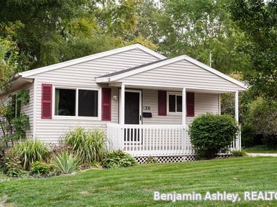 1308 Carlton Ave NE, Grand Rapids, MI, 49505