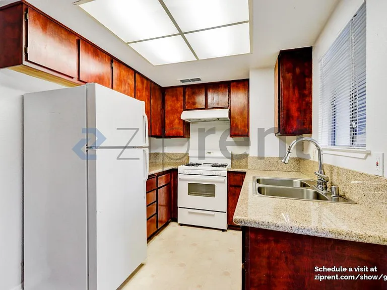 3626 Hallelujah Ct #3 — Photo 8