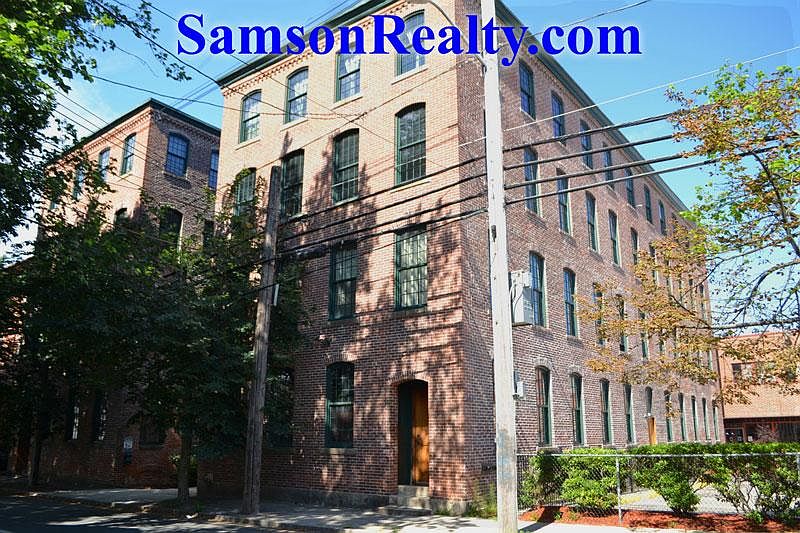 1st image of 409 Pine St Unit 305