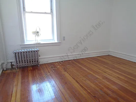 Rented by Zikos Realty Services | media 12