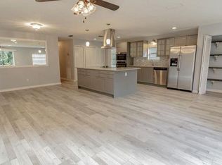 602 Leverett Rd, Seffner, FL 33584