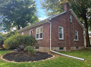 9236 Newtown Rd, Breinigsville, PA 18031