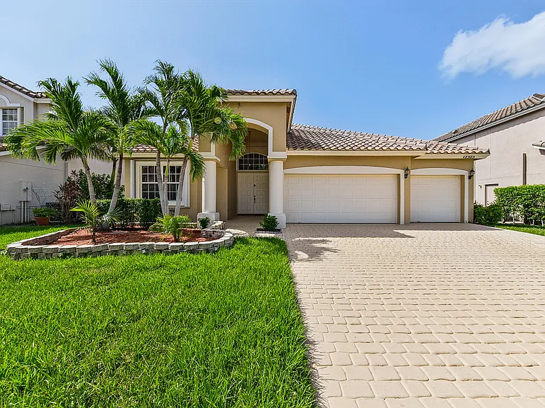 12325 Cascades Pointe Dr — Photo 2