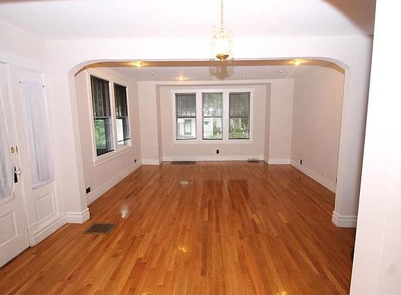 3rd image of 9868 Valley Dr