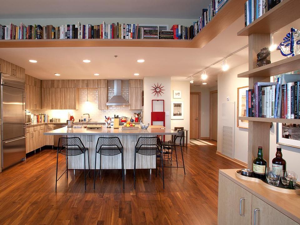 1st image of 1120 2nd St S #517