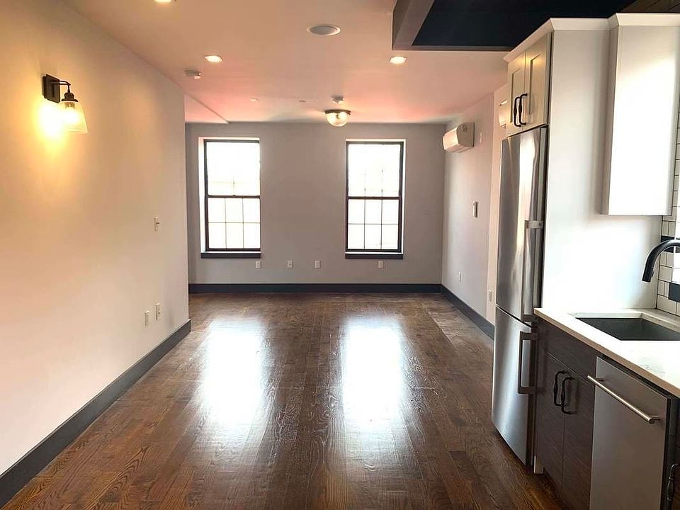 1st image of 728 Rogers Ave #3L