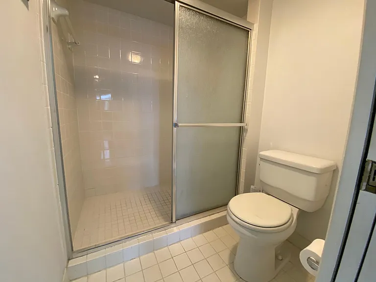 2003 SE 27th Dr #102-A — Photo 12