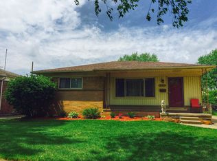 26513 Princeton St, Saint Clair Shores, MI 48081