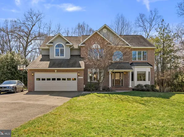 10421 Windsor View Dr, Potomac, MD 20854