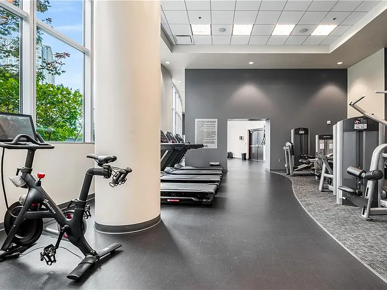 1080 Peachtree St NE #1411 — Photo 41