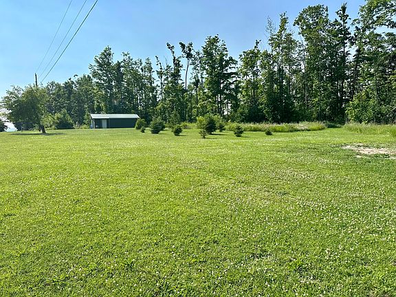 4th image of 22606 Banks Rd