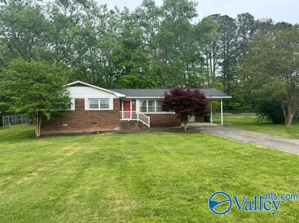 108 S Lakefront St, Boaz, AL 35957