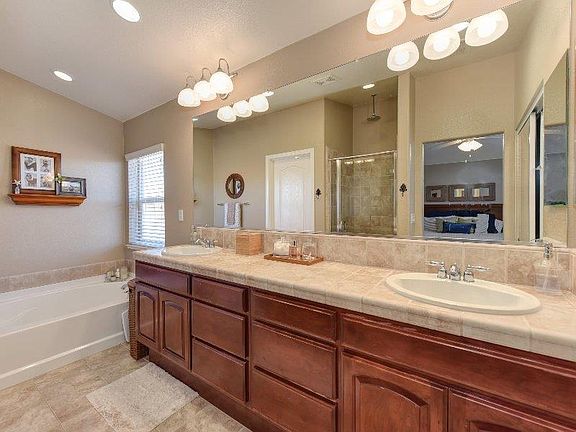 5th image of 2017 Horseshoe Glen Cir