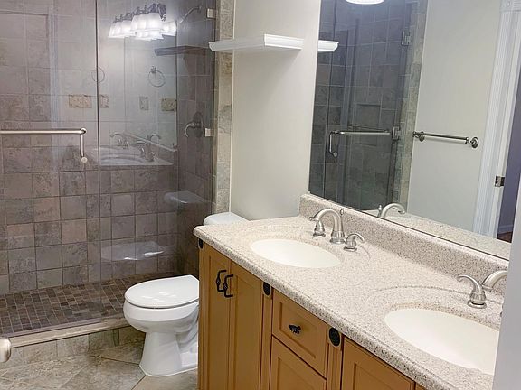 4th image of 19822 Whitman Pl N