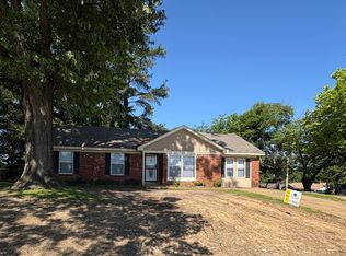 3975 Kerwin Dr, Memphis, TN 38128