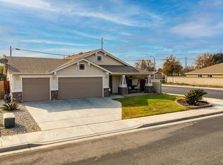 1303 Hoover Way, Hanford, CA 93230