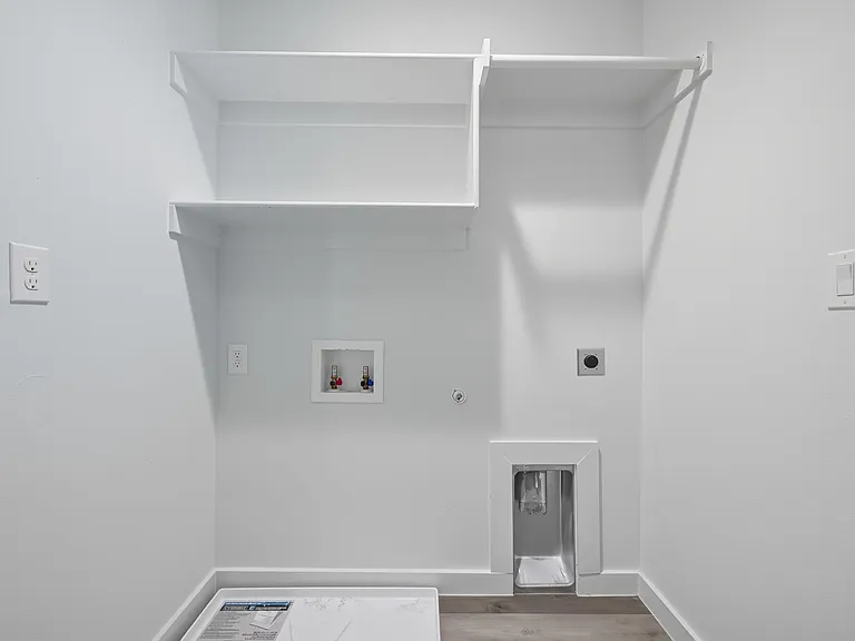 422 N Elliott St — Photo 15