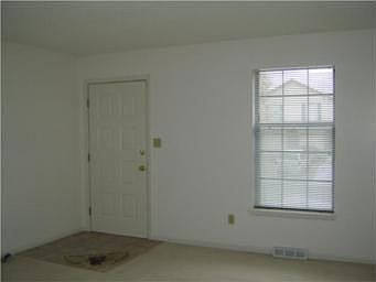 5th image of 519 SE Morningside Dr