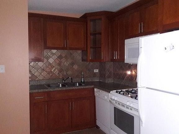 3rd image of 5118 S Cicero Ave APT 3NE