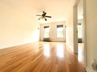 132 Kent St APT 4, Brooklyn, NY 11222
