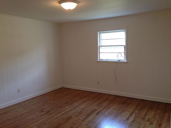 4th image of 118 Daniels Dr