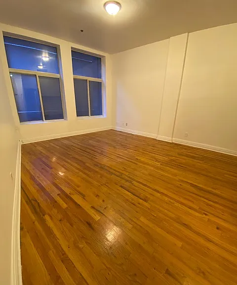 21 Maiden Ln #4B — Photo 8