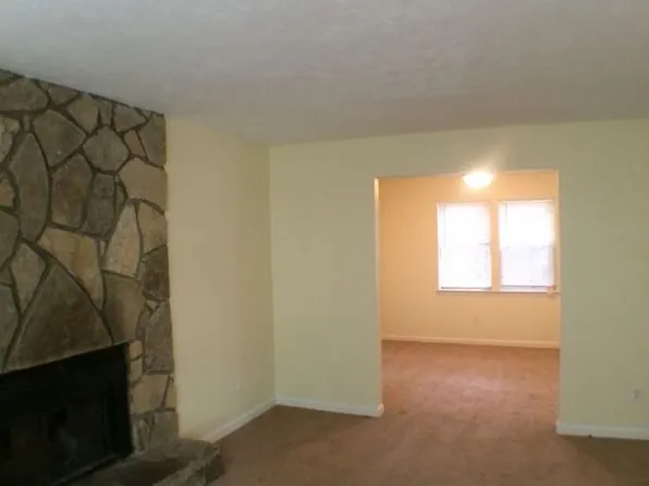 843 Greenhedge Way, Stone Mountain, GA 30088