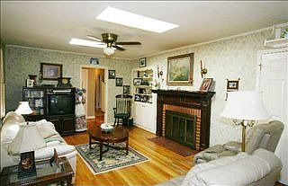 2nd image of 21 Ivy Trl