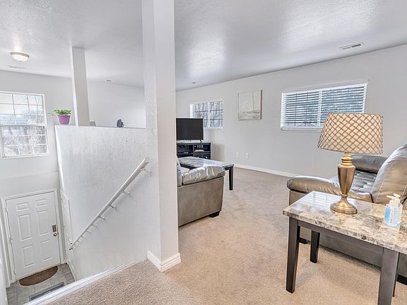 3rd image of 546 E Delno Dr #U