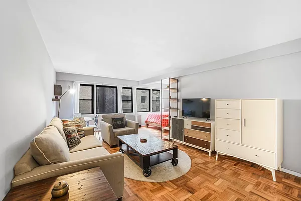 Rented by Oxford Property Group | media 3