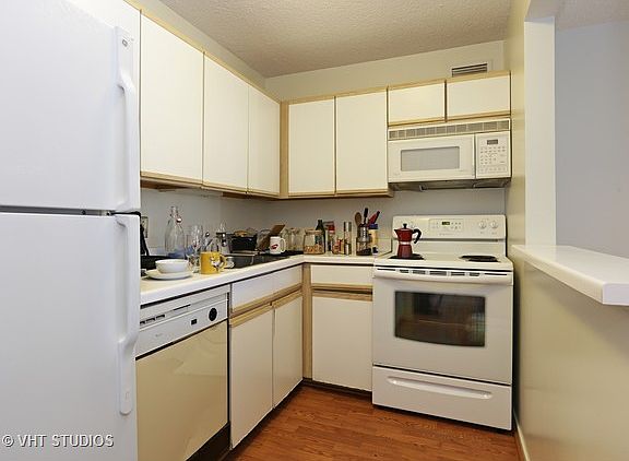 5th image of 440 N McClurg Ct APT 712