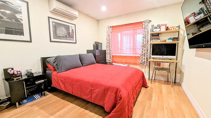 Rented by EXP Realty NYC | media 22