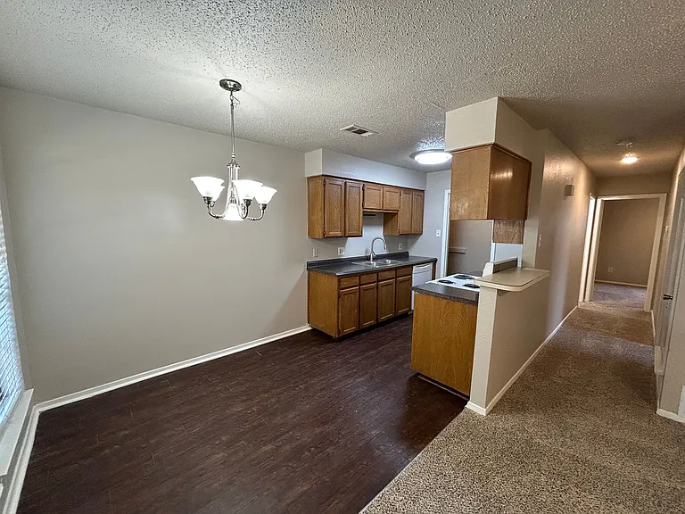 4916 Brianhill — Photo 2