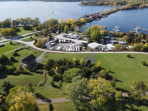 6 Landing Lane, Grand Isle, VT 05458