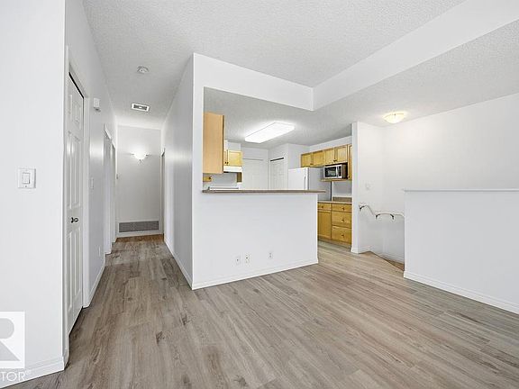 5th image of 1179 Summerside Dr SW #34