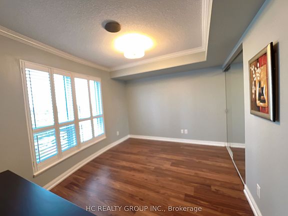 5th image of 151 Village Green Sq #1107